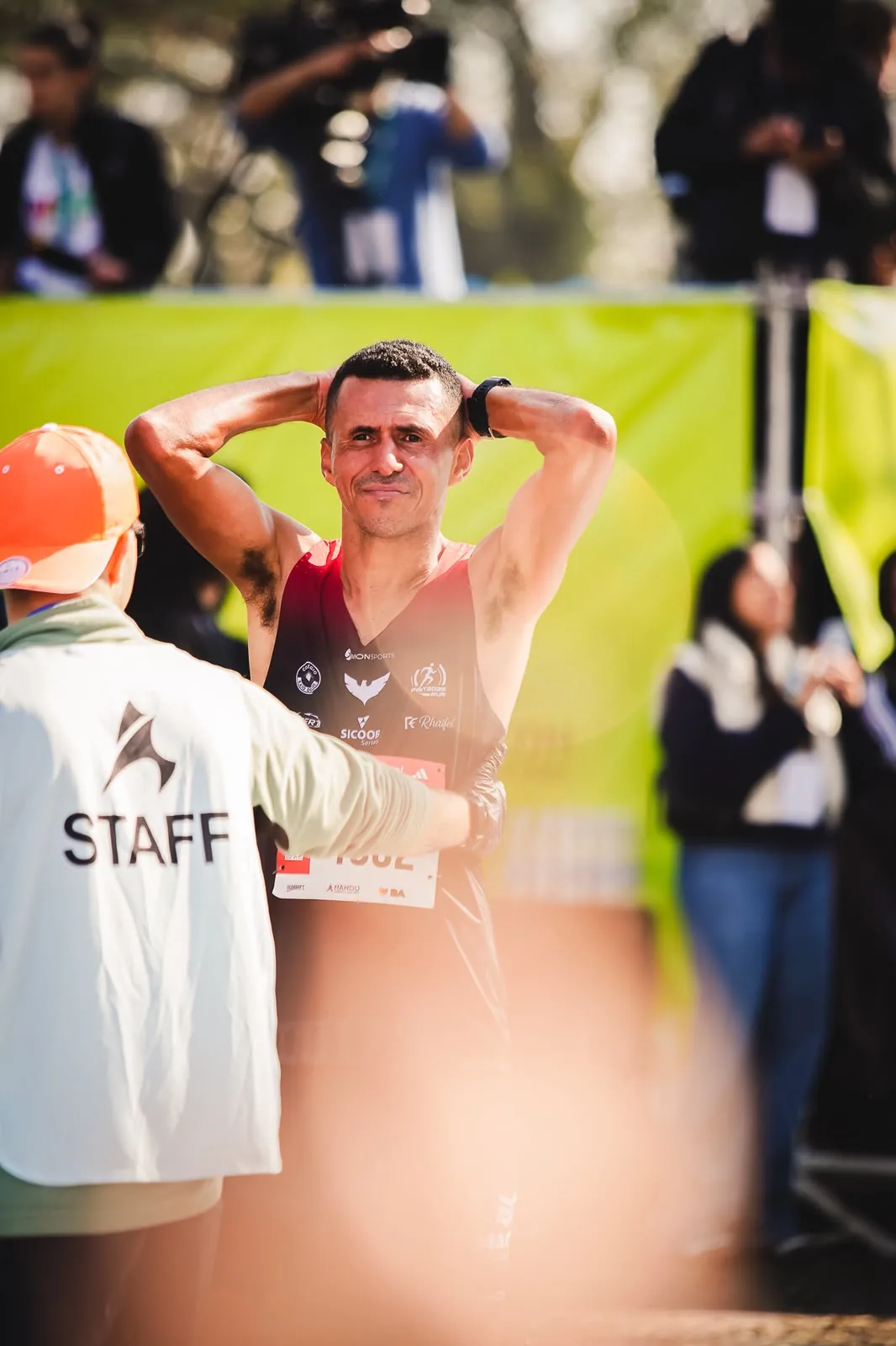 Joscimar emocionado na chegada da Maratona de Buenos Aires